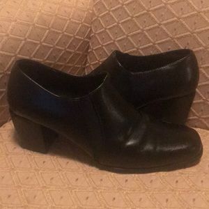 Size 8 Unlisted dress shoes